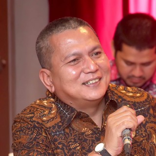 Drs. YANA INDRAWAN, M.Si Kepala Biro Pengkajian